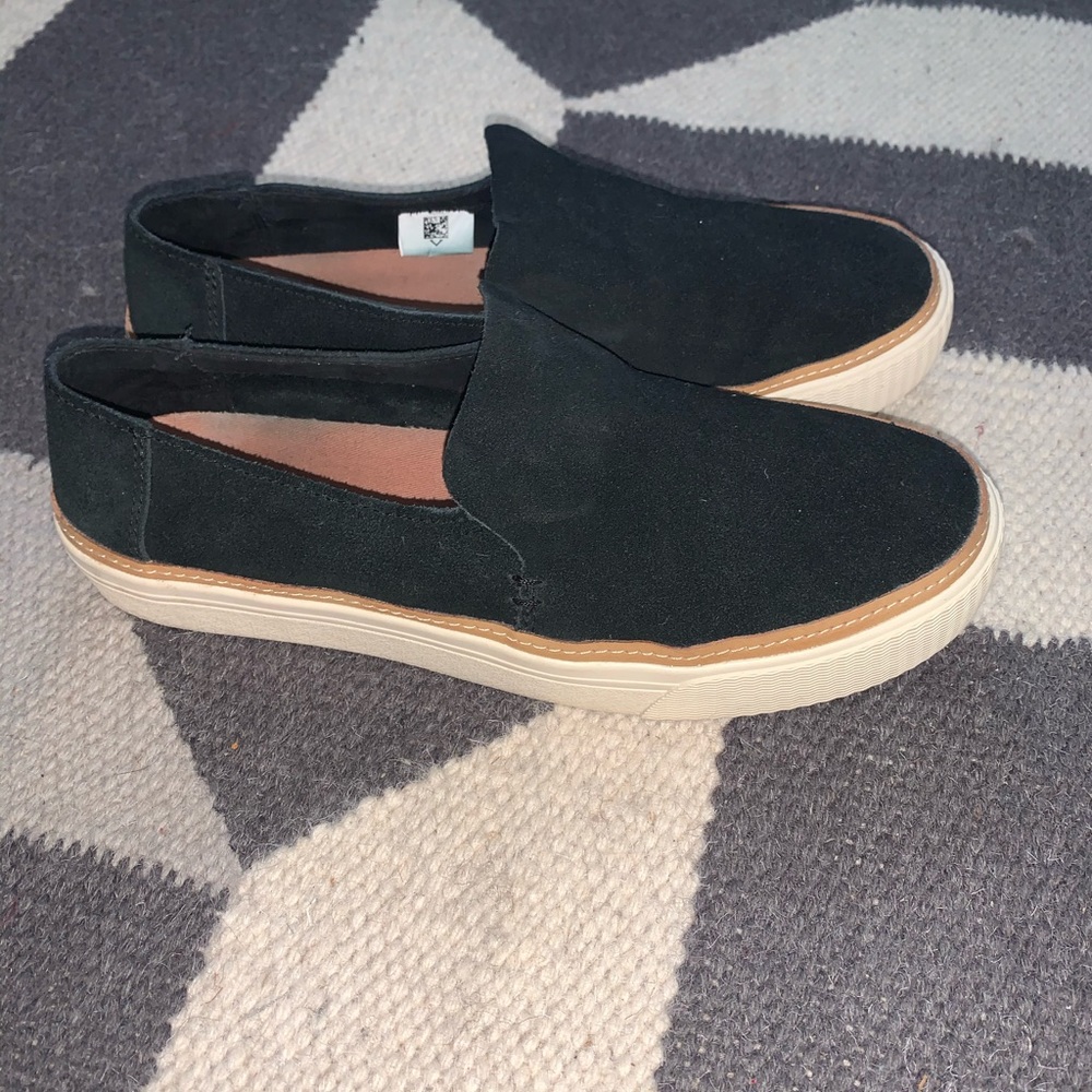Toms Sunset Slip-On Shoes Size 8 in Black